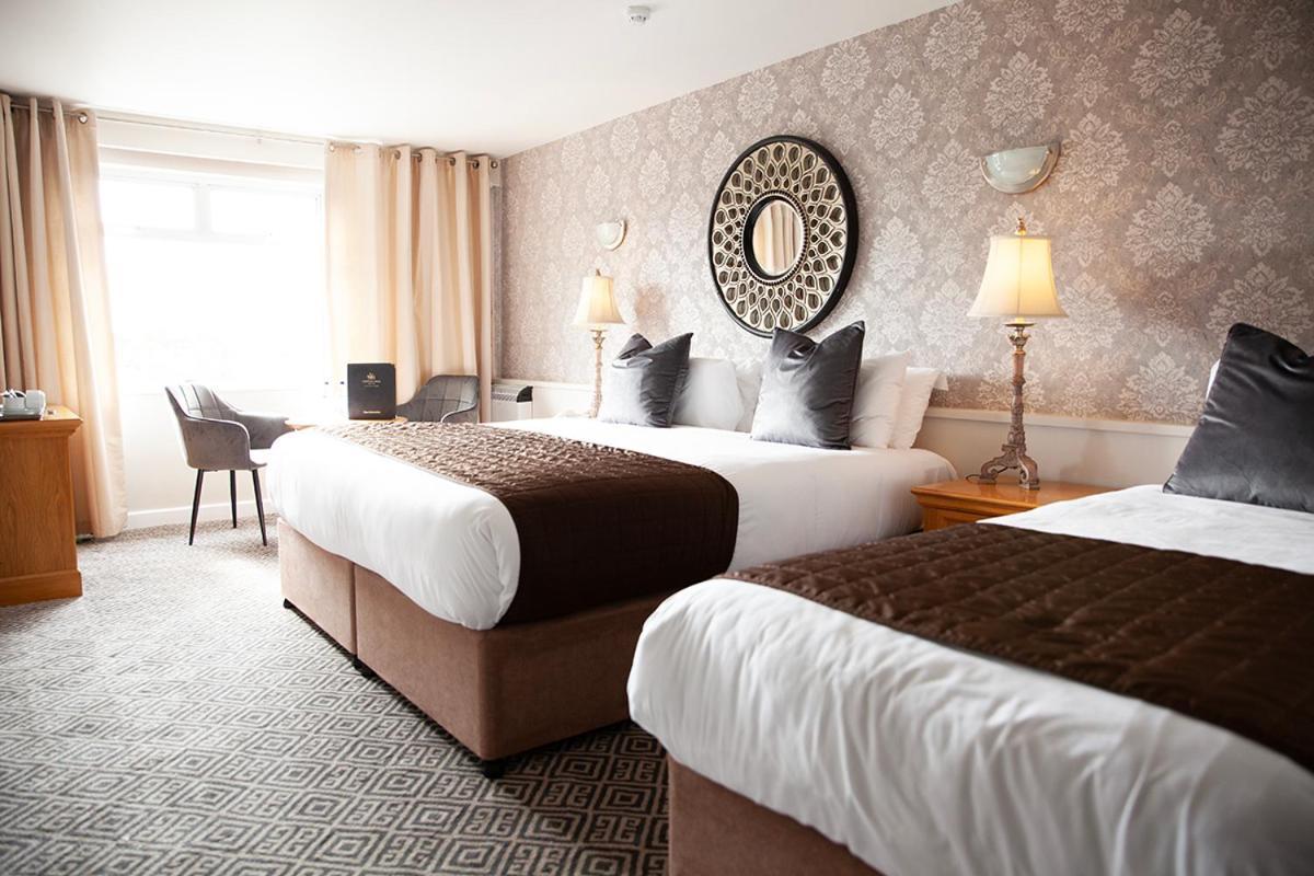 Greville Arms Hotel Мълингар Екстериор снимка