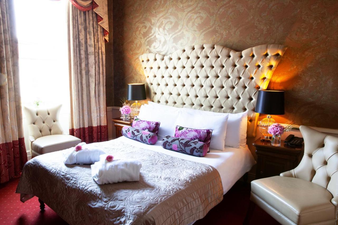 Greville Arms Hotel Мълингар Екстериор снимка