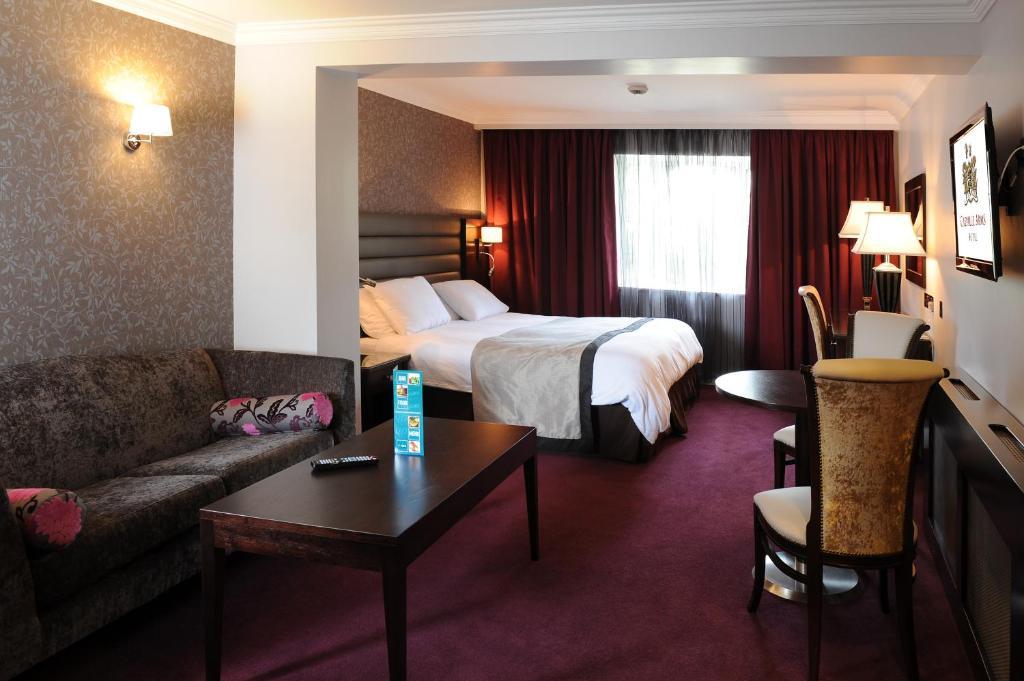 Greville Arms Hotel Мълингар Екстериор снимка